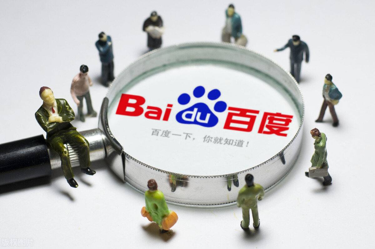 女子洗完澡发现窗外无人机悬停